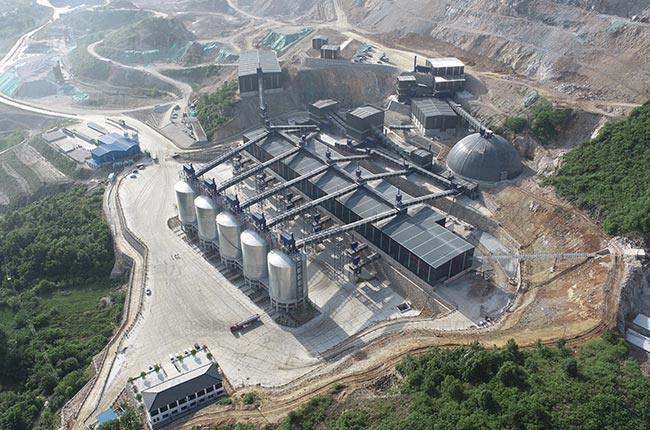 山峰石材年產300萬噸環保砂石料生產線