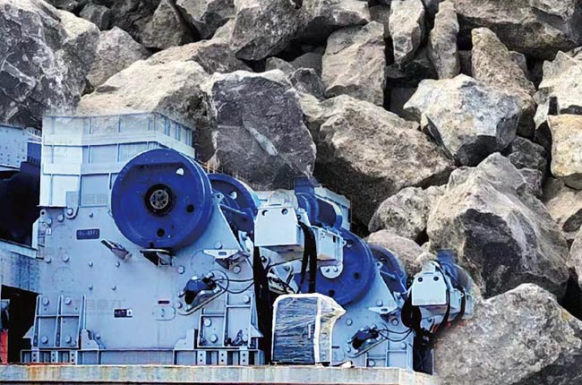 ����r����C(j��)