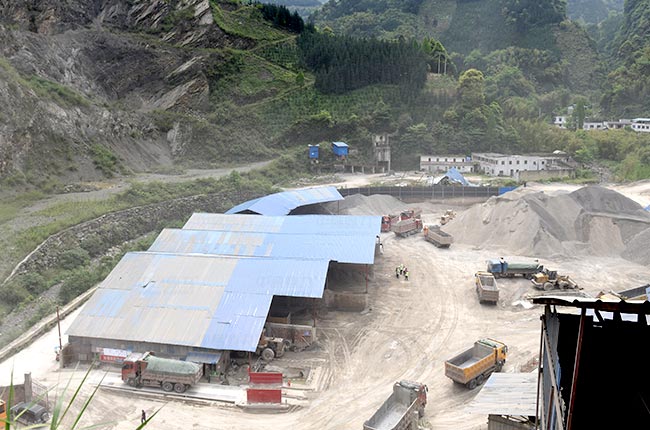 �Ĵ���ɽ�����TϪ�V�I(y��)�r(sh��)�a(ch��n)400��ʯ�����a(ch��n)��