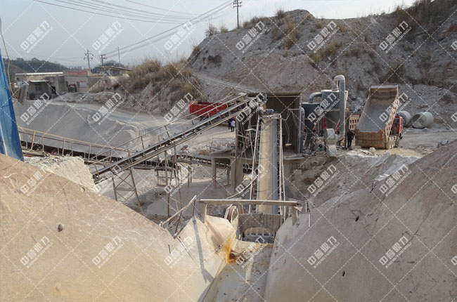 ���l(xi��ng)�����н��ĕr(sh��)�a(ch��n)1200-1400��ɰʯ���a(ch��n)���F(xi��n)��(ch��ng)