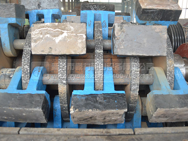 雙轉子制砂機破碎錘頭