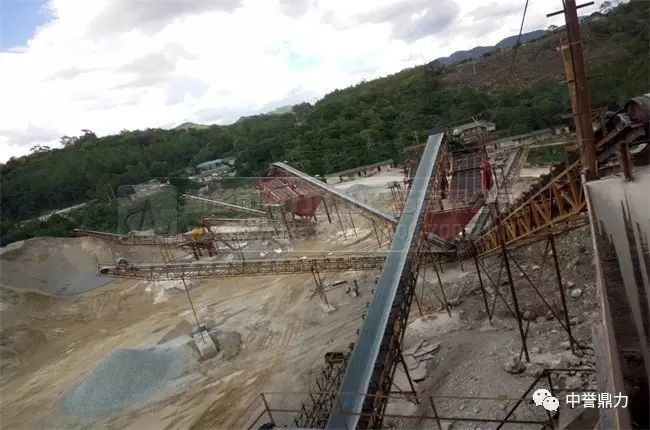 �ն���ɰʯ�������a��